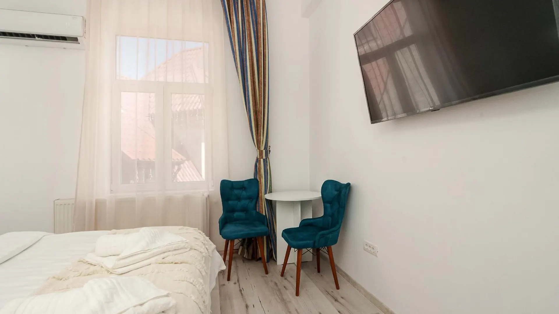 Spacious 3Br Retreat In Central בוקרשט דירה