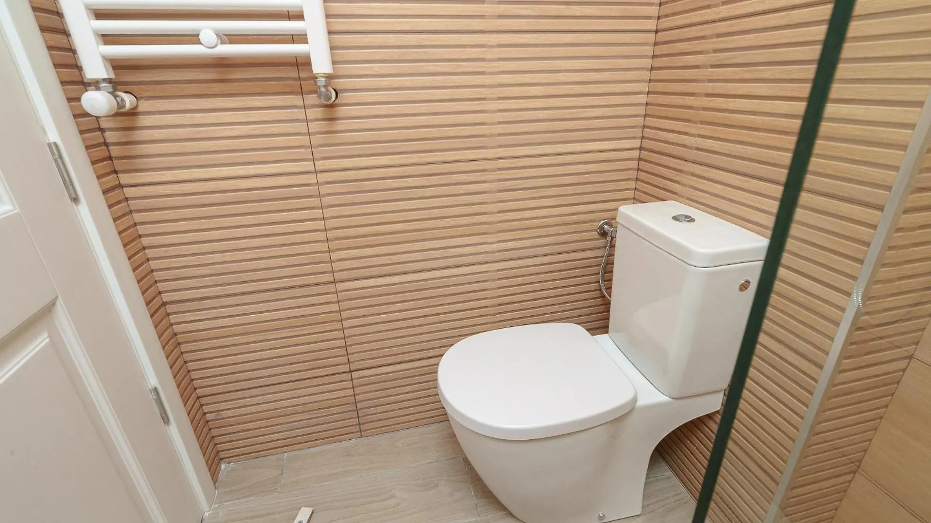 Spacious 3Br Retreat In Central Bucareste Apartamento